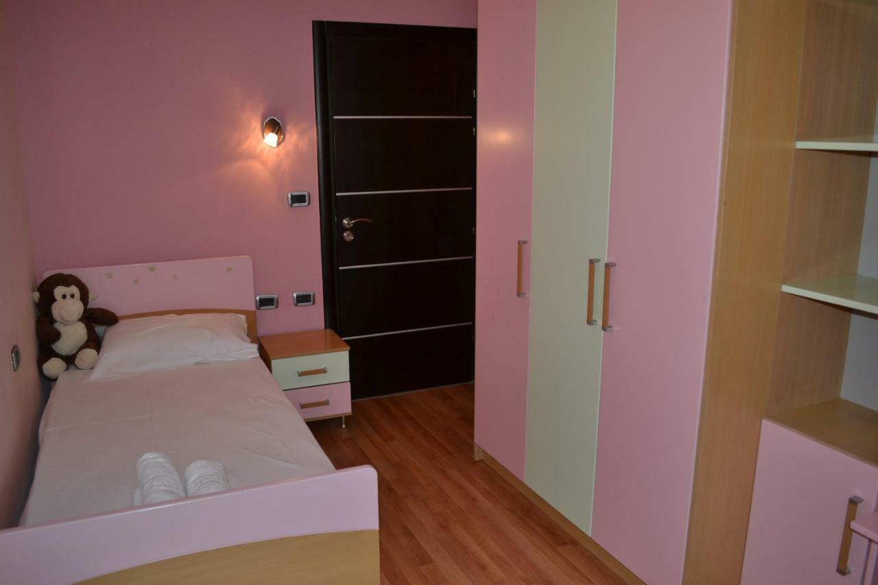 Penthouse Terrace 4 Bedrooms Apartment Vlorë Екстериор снимка