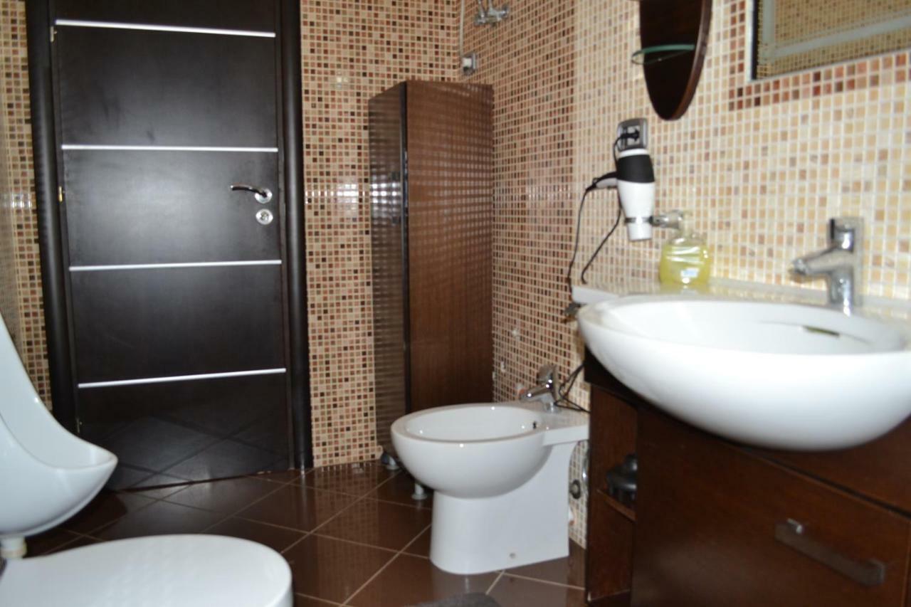 Penthouse Terrace 4 Bedrooms Apartment Vlorë Екстериор снимка