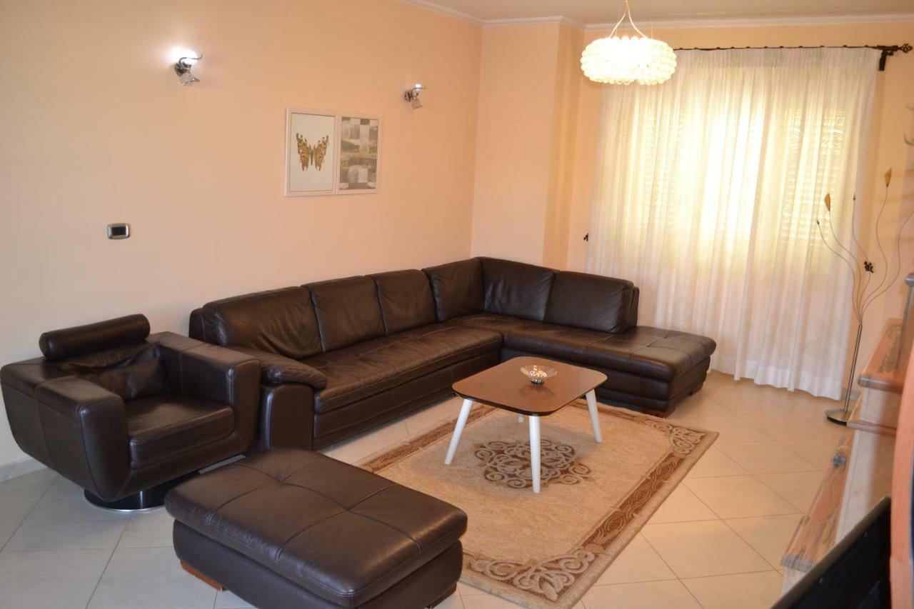 Penthouse Terrace 4 Bedrooms Apartment Vlorë Екстериор снимка