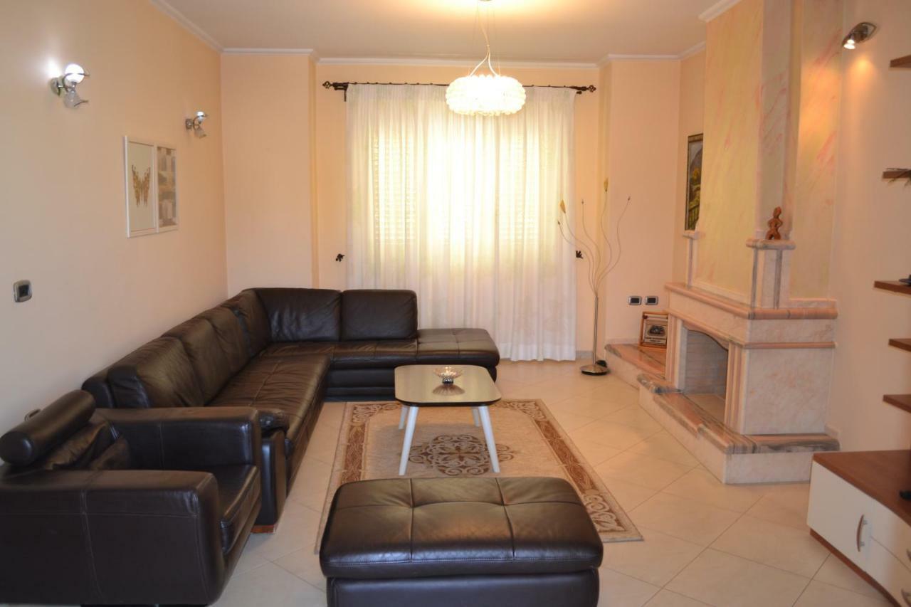 Penthouse Terrace 4 Bedrooms Apartment Vlorë Екстериор снимка