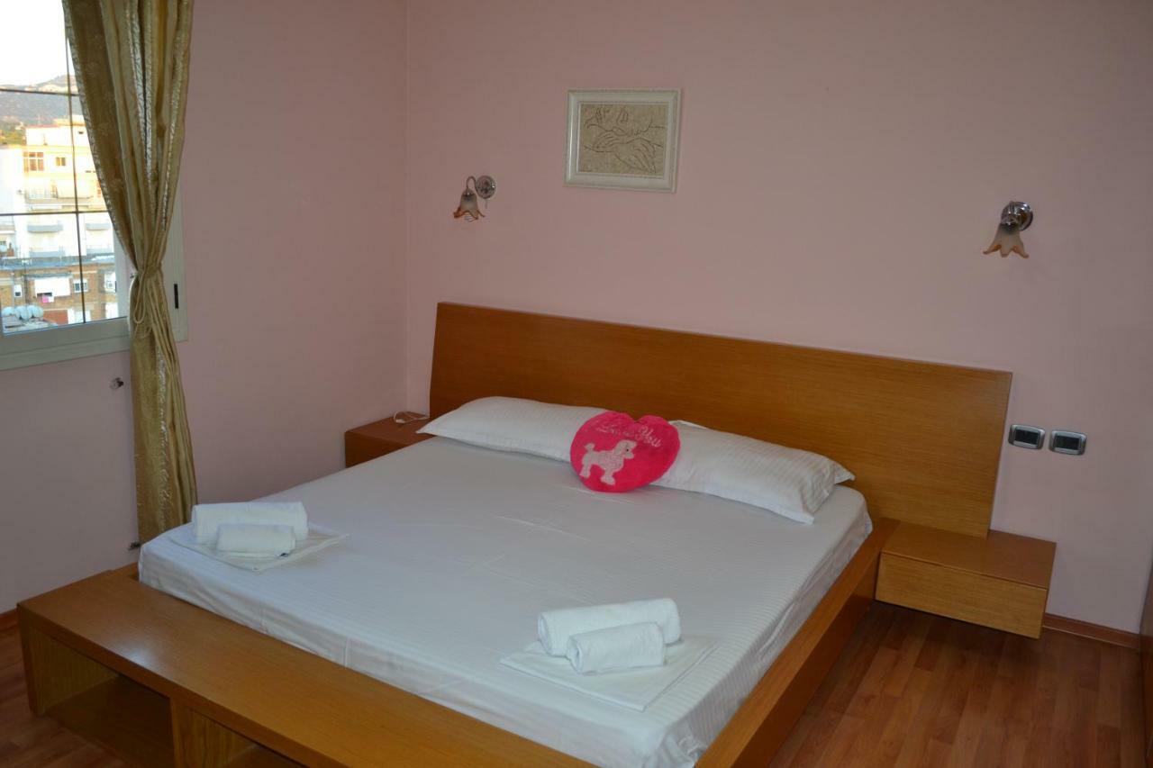 Penthouse Terrace 4 Bedrooms Apartment Vlorë Екстериор снимка